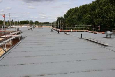Choosing The Right Roofing Service For Your Home